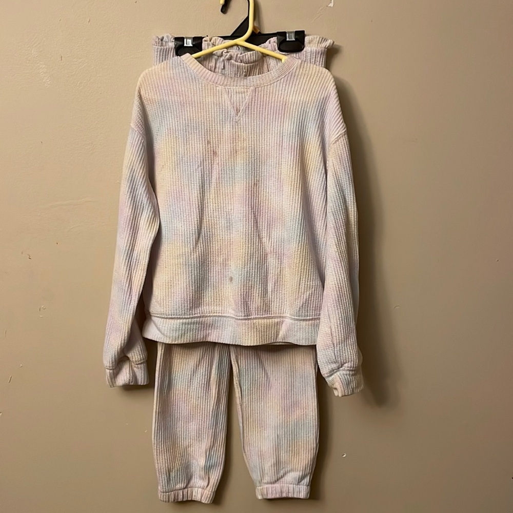 Girls outfit (Bin N)​